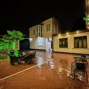 nice-aparment-tbilisi.alltbilisihotels.com/