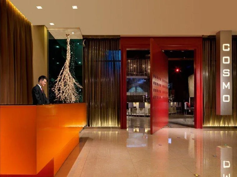 Cosmo Hotel Hong Kong 4*,