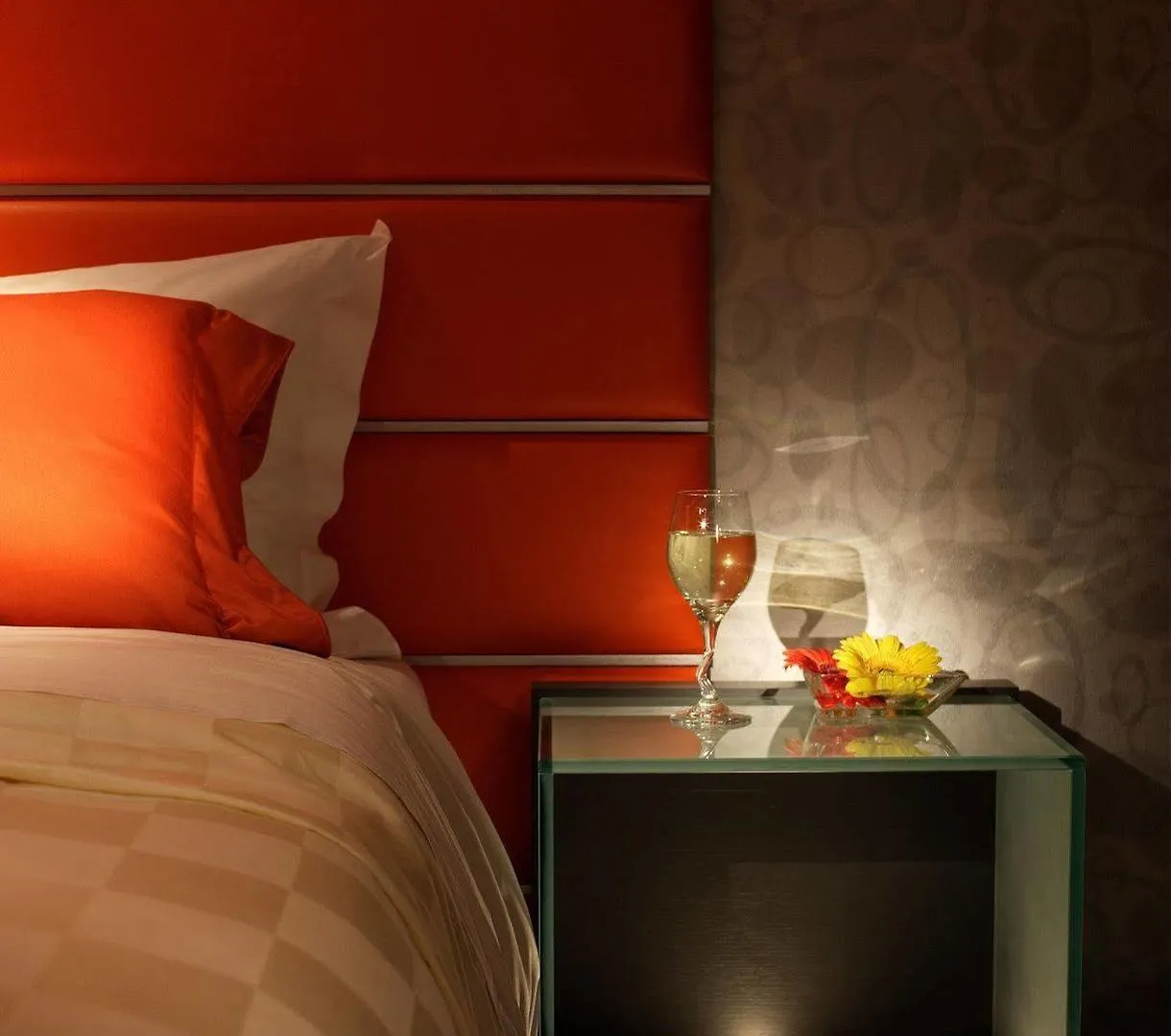 Cosmo Hotel Hong Kong