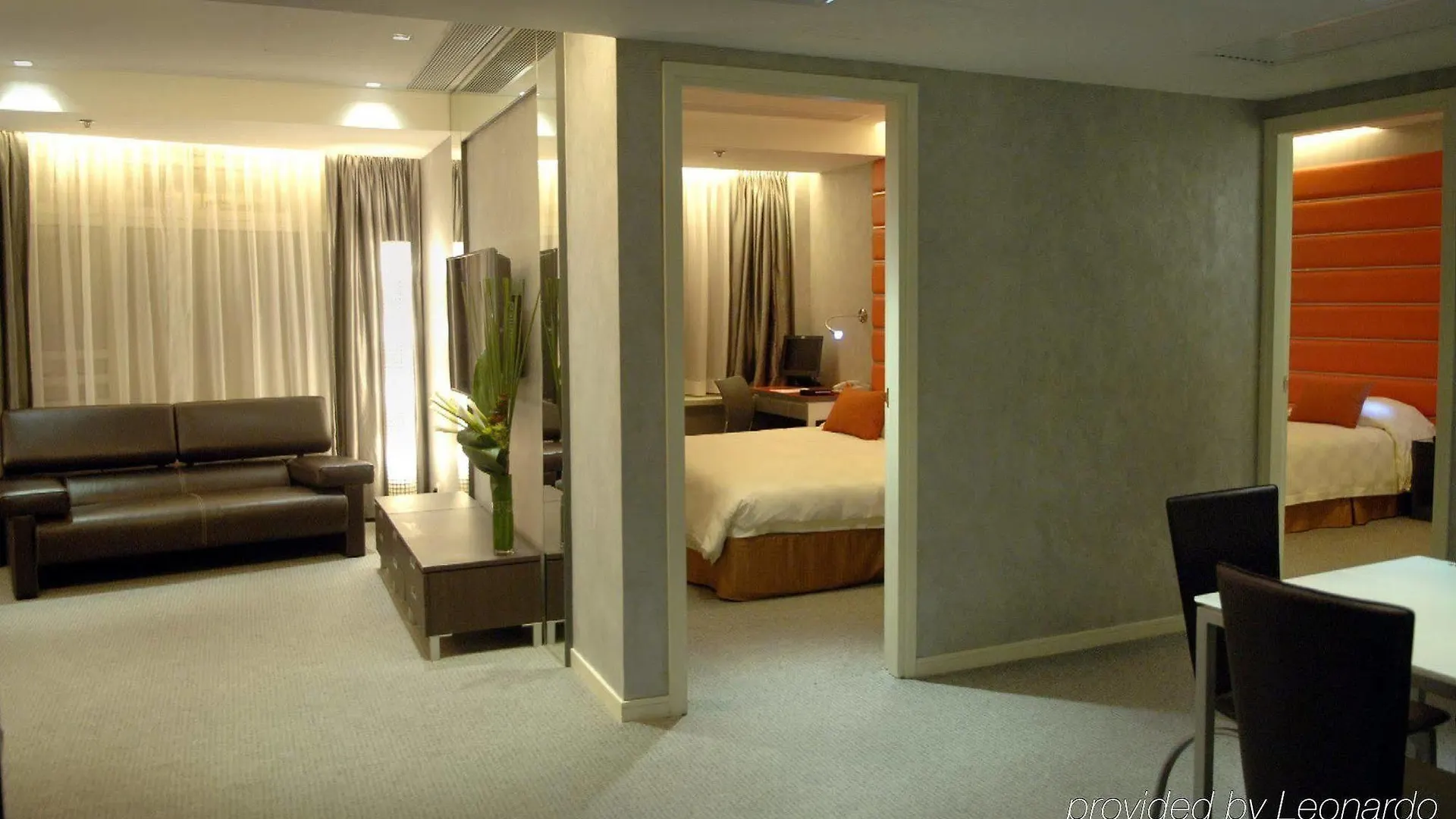 Cosmo Hotel Hong Kong 4*,